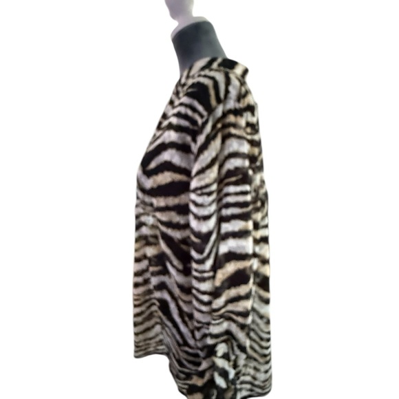 Ruby Rd. Zebra Animal Print Button Down Shirt - Picture 7 of 9